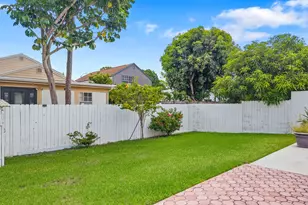 6196 Azalea Cir, West Palm Beach, FL 33415 - Photo 2