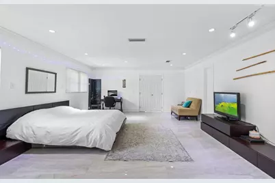 19885 NE 22nd Avenue, Miami, FL 33180 - Photo 56