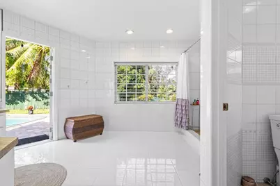 19885 NE 22nd Avenue, Miami, FL 33180 - Photo 50