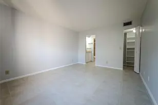 10332 Sunrise Lakes Blvd, Sunrise, FL 33322 - Photo 14