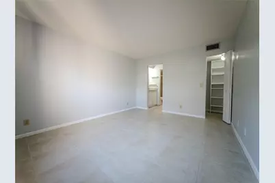 10332 Sunrise Lakes Boulevard #310, Sunrise, FL 33322 - Photo 14