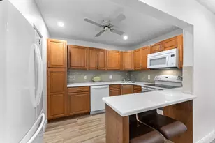 421 Pine Glen Ln, Greenacres, FL 33463 - Photo 2