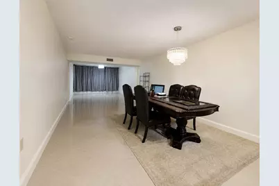 3516 Whitehall Drive #105, West Palm Beach, FL 33401 - Photo 4
