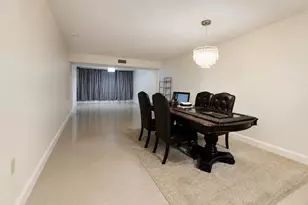 3516 Whitehall Dr, West Palm Beach, FL 33401 - Photo 4