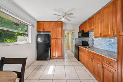 3400 Avenue S, Fort Pierce, FL 34947 - Photo 8