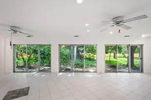 4704 Queen Palm Ln, Tamarac, FL 33319 - Photo 22