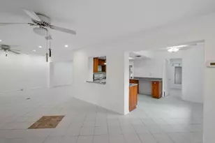 4704 Queen Palm Ln, Tamarac, FL 33319 - Photo 2