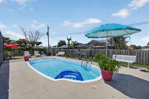 437 SE Nome Dr, Port Saint Lucie, FL 34984 - Photo 8