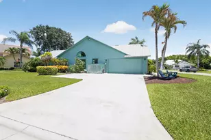 10705 SE Seabreeze Ct, Hobe Sound, FL 33455 - Photo 12