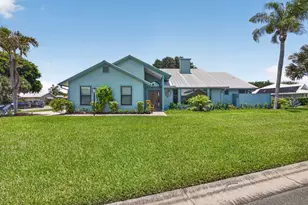 10705 SE Seabreeze Ct, Hobe Sound, FL 33455 - Photo 4