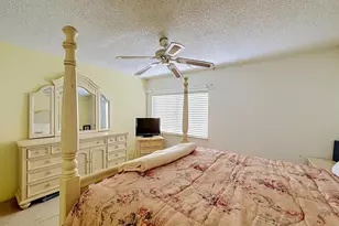 1310 NE 14th Ct, Jensen Beach, FL 34957 - Photo 24
