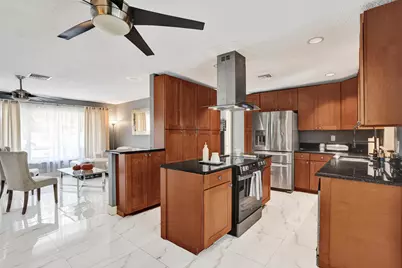 307 SE 14th Place, Deerfield Beach, FL 33441 - Photo 10