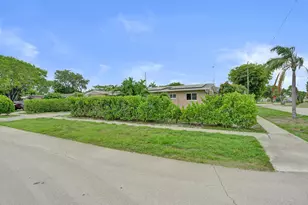 307 SE 14th Pl, Deerfield Beach, FL 33441 - Photo 28