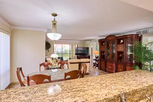 563 Brackenwood Pl, Palm Beach Gardens, FL 33418 - Photo 12