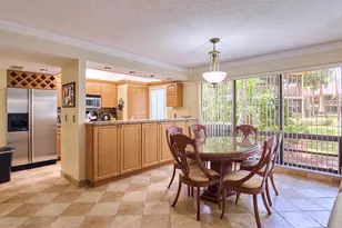 563 Brackenwood Pl, Palm Beach Gardens, FL 33418 - Photo 10