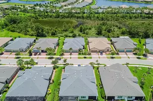 12860 SW Lake Fern Cir, Port Saint Lucie, FL 34987 - Photo 28