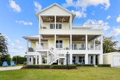 5675 SE Orange Street, Stuart, FL 34997 - Photo 2