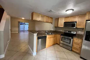 2589 NE 15th St, Pompano Beach, FL 33062 - Photo 8
