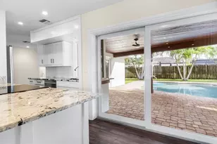 1041 SW 4th St, Boca Raton, FL 33486 - Photo 12