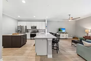 6108 NW Denmore Ln, Port Saint Lucie, FL 34983 - Photo 8