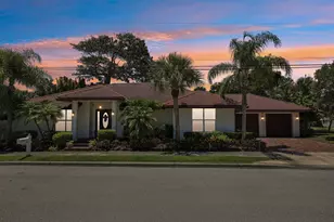 15 Wellesley Dr, Lake Worth Beach, FL 33460 - Photo 2
