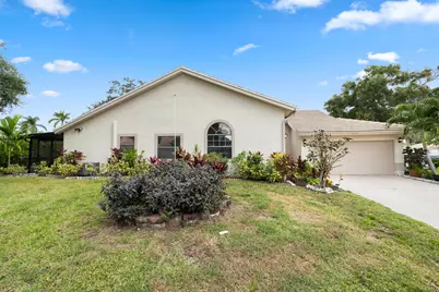 10933 Stafford Circle S, Boynton Beach, FL 33436 - Photo 2