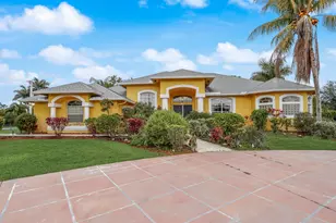 8023 N 120th Ave Ave N, The Acreage, FL 33412 - Photo 8