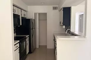 815 West Boynton Beach Blvd, Boynton Beach, FL 33426 - Photo 8