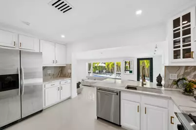 5210 NE 17th Terrace, Fort Lauderdale, FL 33334 - Photo 10