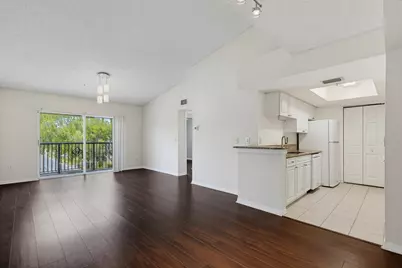 400 N Crestwood Ct Court N #417, Royal Palm Beach, FL 33411 - Photo 2