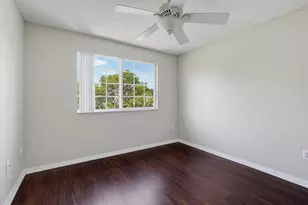 400 N Crestwood Ct Ct N, Royal Palm Beach, FL 33411 - Photo 10