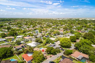 10670 NW 42nd Dr, Coral Springs, FL 33065 - Photo 68