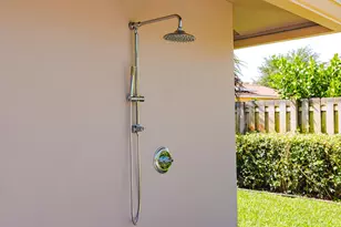 10670 NW 42nd Dr, Coral Springs, FL 33065 - Photo 14