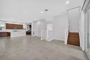 7089 Edison Pl, Palm Beach Gardens, FL 33418 - Photo 8