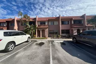 27 Matador Ln, Davie, FL 33324 - Photo 2