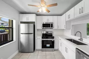 5162 Tennis Ln, Delray Beach, FL 33484 - Photo 2