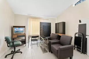 4353 Woodstock Dr, West Palm Beach, FL 33409 - Photo 10