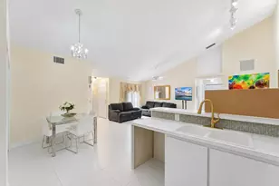 4353 Woodstock Dr, West Palm Beach, FL 33409 - Photo 4