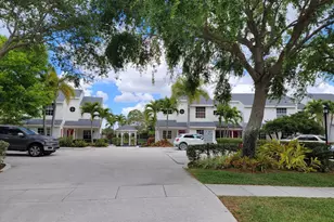 12574 Westhampton Cir, Wellington, FL 33414 - Photo 2