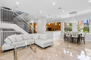 208 SE 10th Ter, Fort Lauderdale, FL 33301 - Photo 4