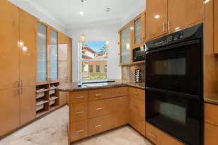 208 SE 10th Ter, Fort Lauderdale, FL 33301 - Photo 10