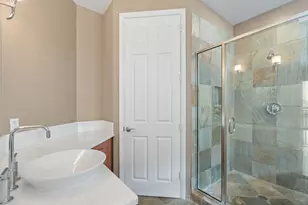 2617 NE 14th Ave, Wilton Manors, FL 33334 - Photo 24