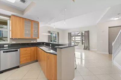 2617 NE 14th Avenue #109, Wilton Manors, FL 33334 - Photo 10