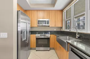 2617 NE 14th Ave, Wilton Manors, FL 33334 - Photo 12