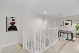 2617 NE 14th Ave, Wilton Manors, FL 33334 - Photo 16