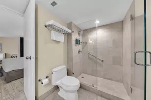 2670 E Sunrise Blvd, Fort Lauderdale, FL 33304 - Photo 14