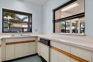 6111 SE Georgetown Pl, Hobe Sound, FL 33455 - Photo 32