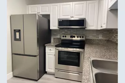 11432 NW 43rd Street #Top Right, Coral Springs, FL 33065 - Photo 4