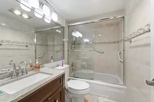 170 Kent J, West Palm Beach, FL 33417 - Photo 10