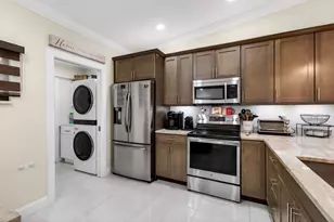 8310 Springlake Dr, Boca Raton, FL 33496 - Photo 16